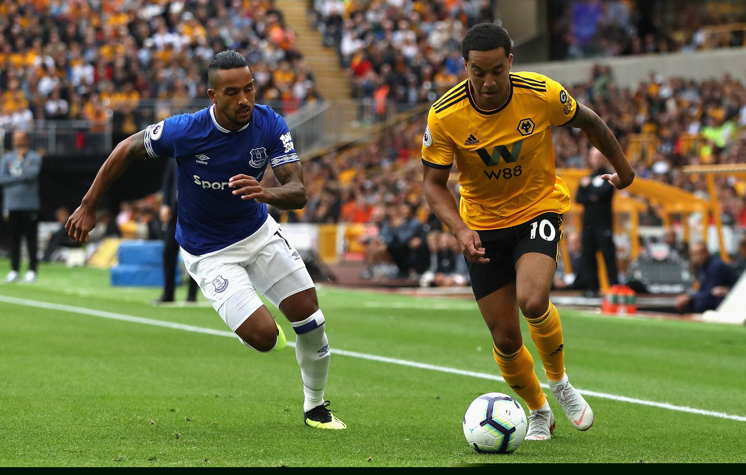 R.I.P.，布莱克浦主帅布鲁斯四个月大的孙子不幸夭折