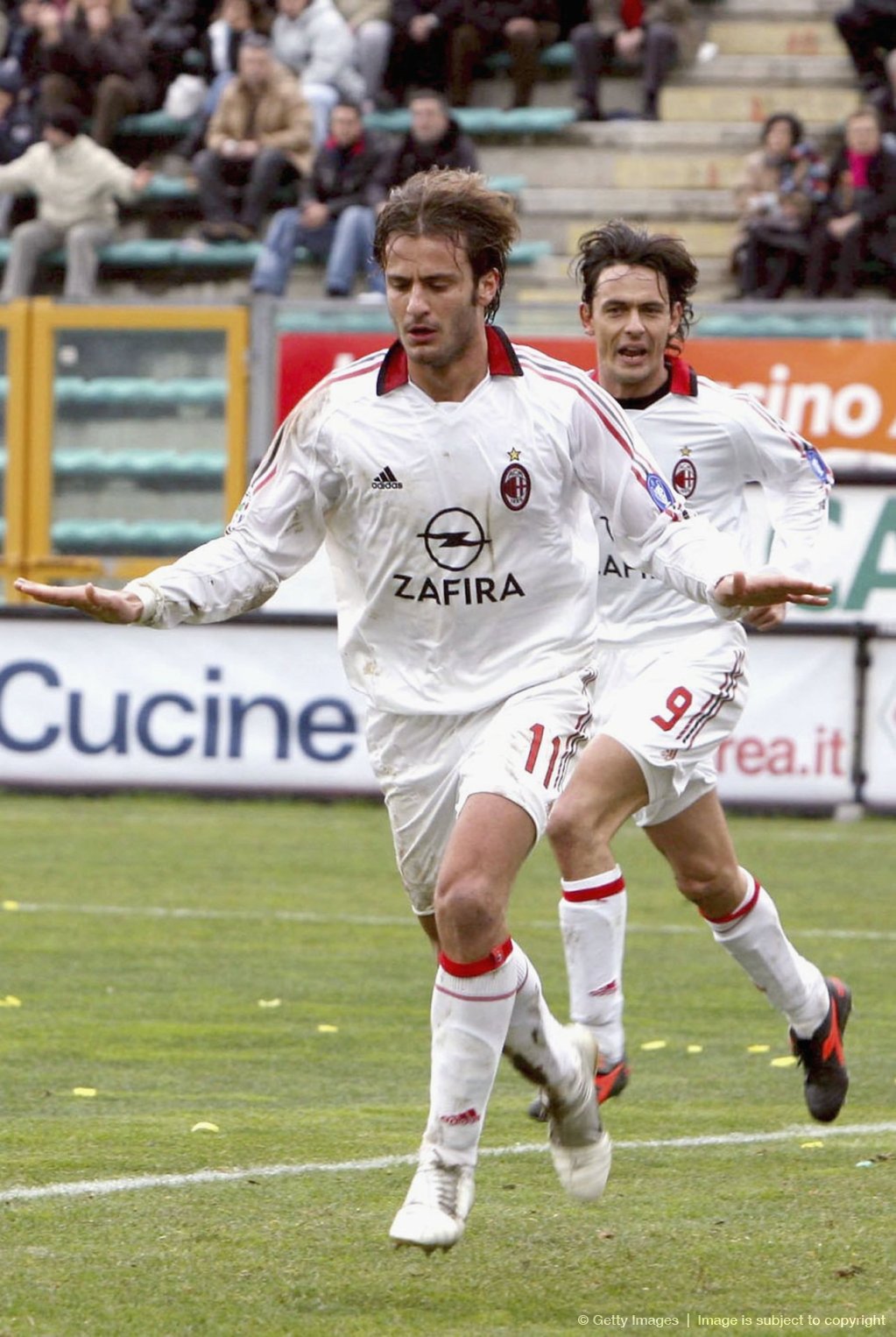 超高效率！里夫斯15投12中砍下38分8篮板